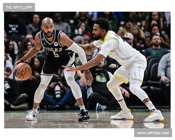 射手疯狂轰下8记三分带队大胜26分 背后战术布局揭秘