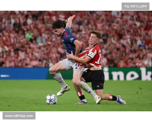 巴黎圣日耳曼战术演变与金元足球的深远影响分析 巴黎圣日耳曼战术演变与金元足球的深远影响分析